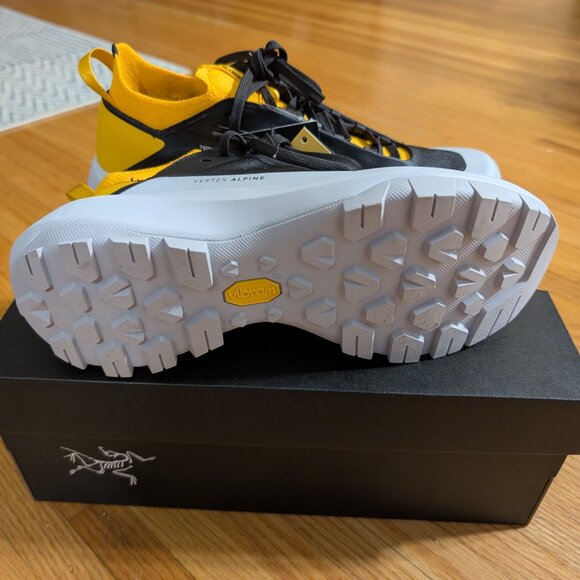 Vertex Alpine Shoe - Picture 2 of 3